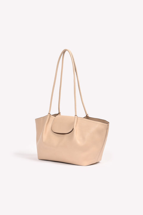 PLEATED BAG WITH FLAP DETAIL