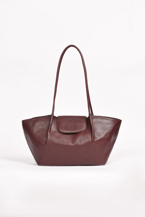 PLEATED BAG WITH FLAP DETAIL