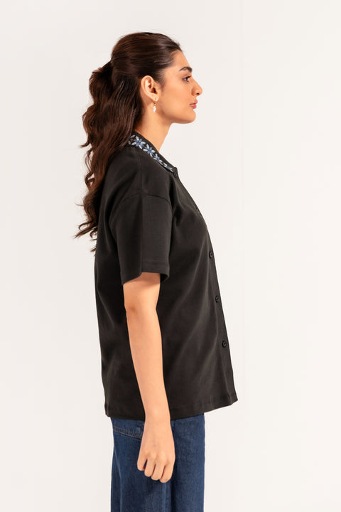EMBROIDERED BUTTON DOWN TEE