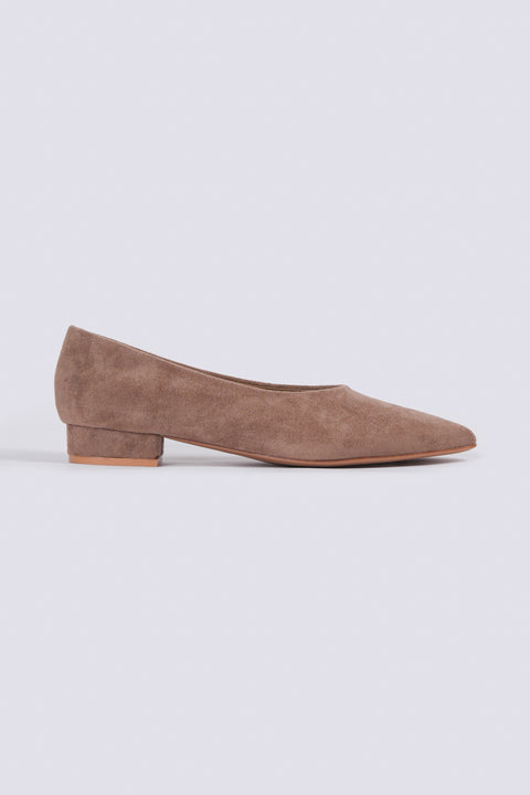 POINTED SUEDE HEELS