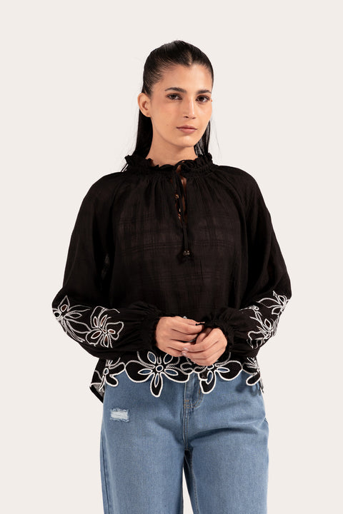EMBROIDERED RAGLAN TOP