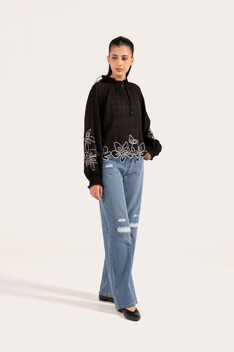 EMBROIDERED RAGLAN TOP