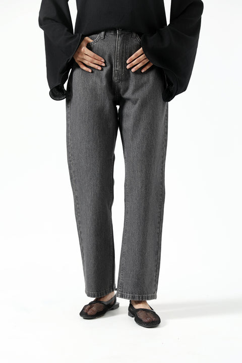 STRAIGHT FIT DENIM