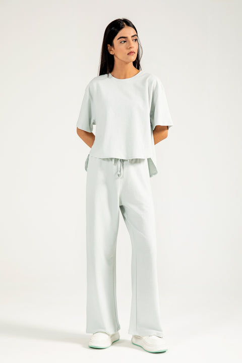 CROPPED TEE WITH HEM DETAIL