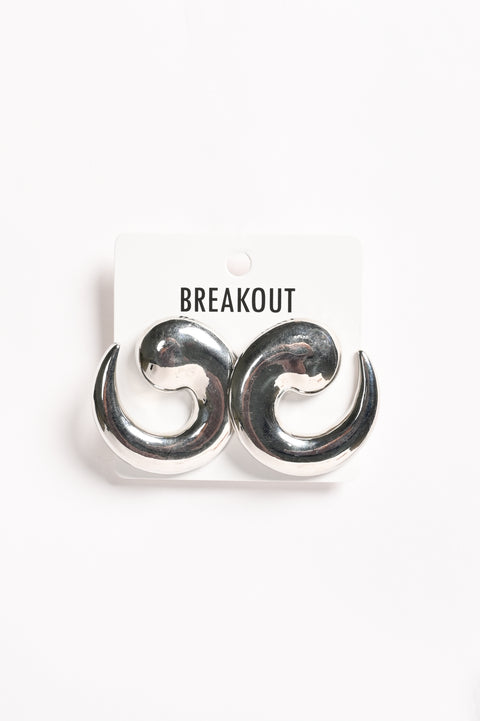 STATEMENT EARRINGS