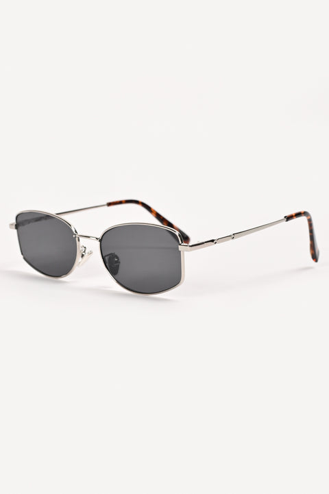 LOW OVAL SUNGLASSES