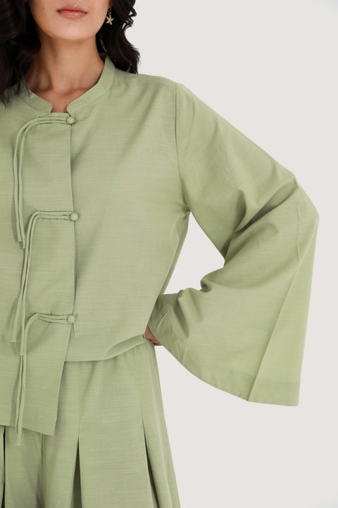 TOP WITH BELL SLEEVE DETAIL
