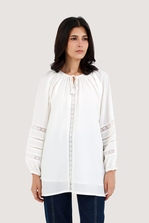 BLOUSED TOP WITH LACE DETAIL