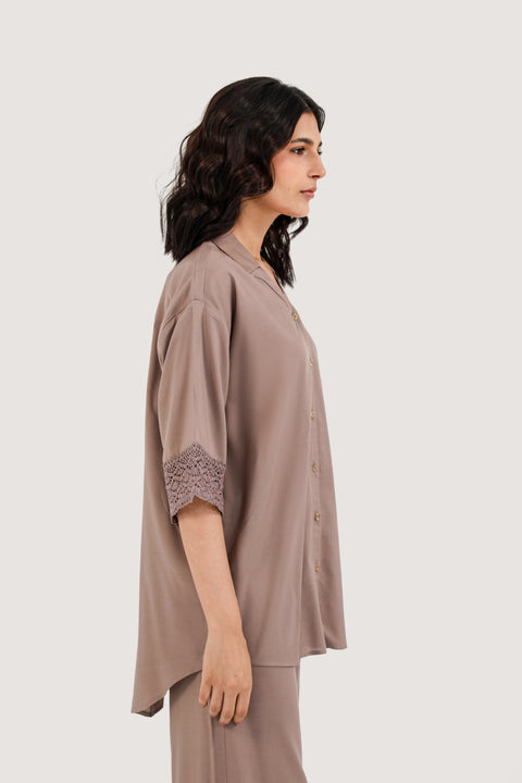 SHIRT WITH LACE DETAIL