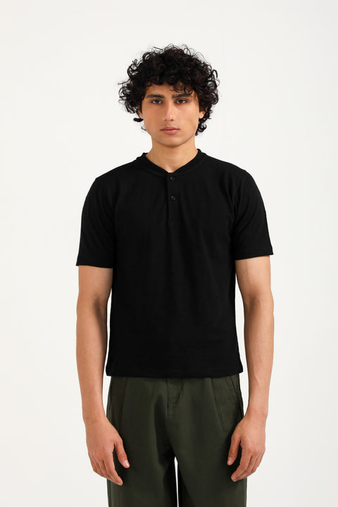 SLIM CROPPED TEXTURED HENLEY
