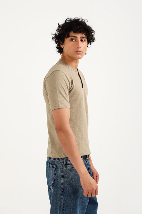 SLIM CROPPED TEXTURED HENLEY