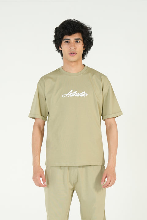 RELAXED FIT AUTHENTIC TEE