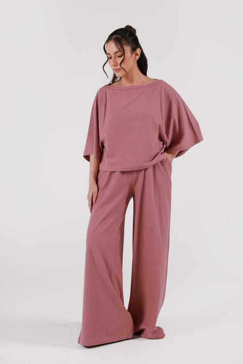 TEXTURED TOP WITH SLEEVE DETAIL