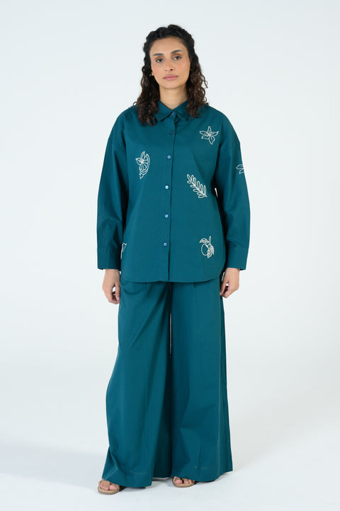 EMBROIDERED BUTTON DOWN TOP