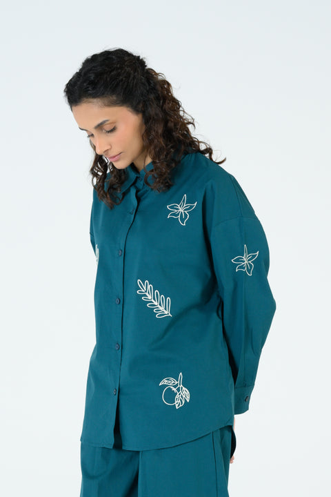 EMBROIDERED BUTTON DOWN TOP