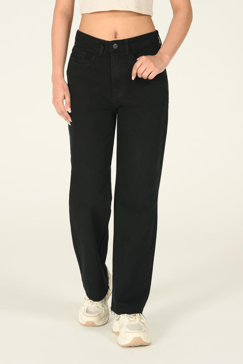 STRAIGHT FIT DENIM