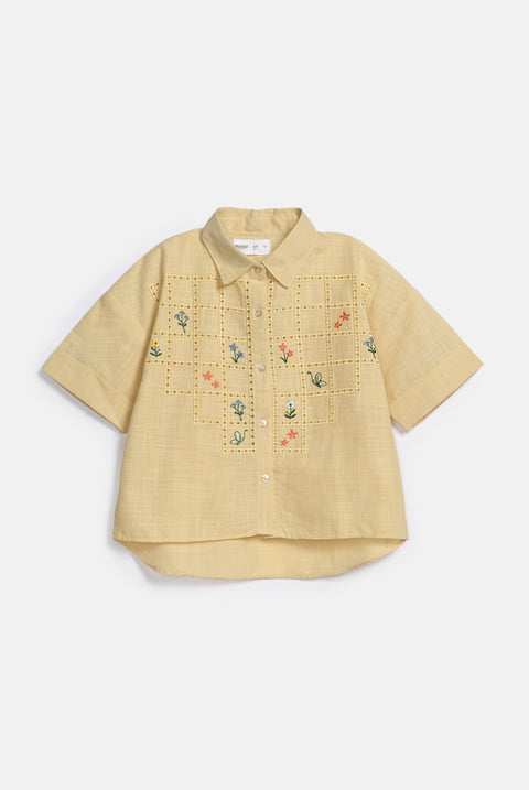 GIRLS EMBROIDERED BOXY BUTTON DOWN SHIRT