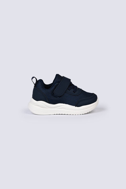 BOYS SNEAKERS