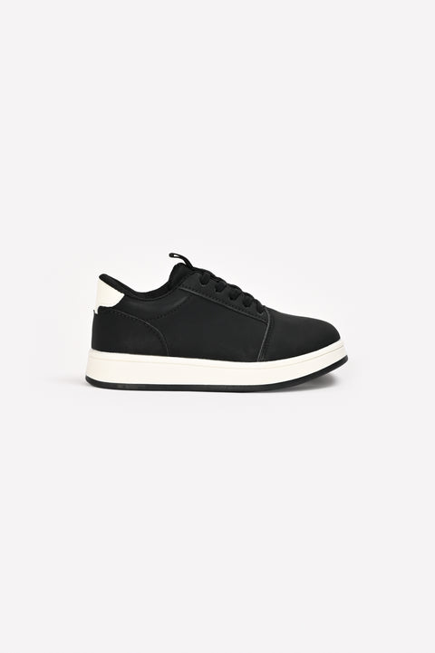 BOYS SNEAKERS