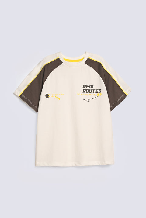 BOYS CONTRAST RAGLAN SLEEVE TEE