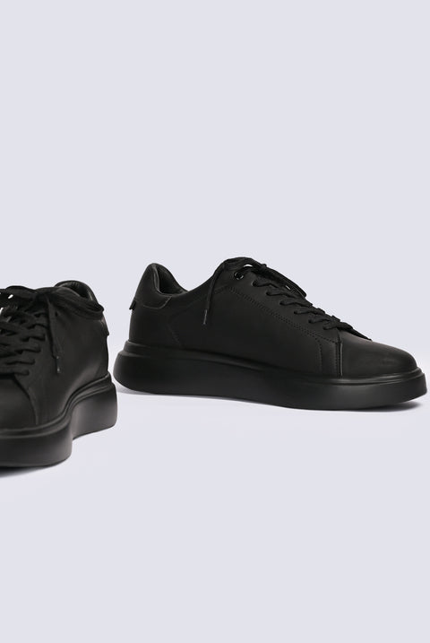CHUNKY SOLE TRAINERS