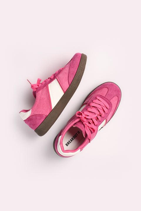 CONTRAST TRAINERS