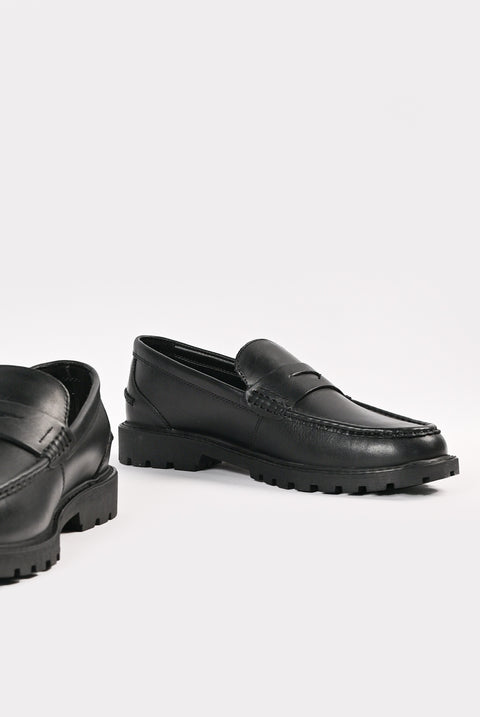 LEATHER LOAFERS