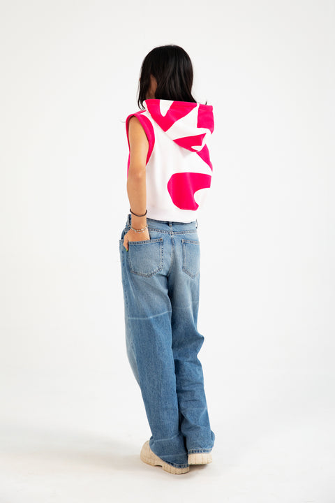 SLEEVELESS PRINTED HOODIE