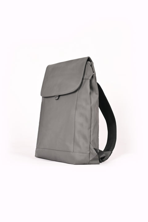 BACKPACK WITH FLAP