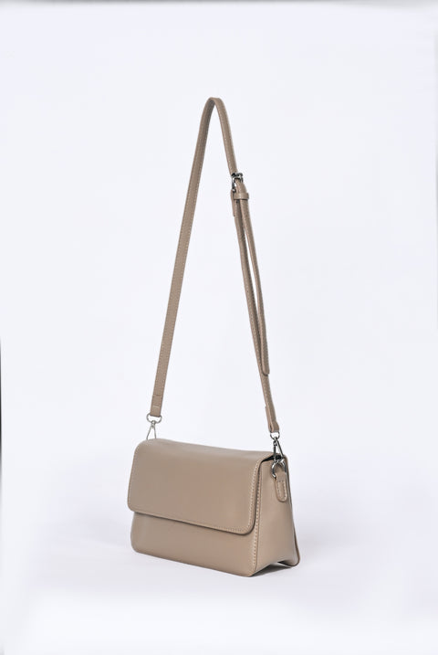 TEXTURED CROSS BODY BAG