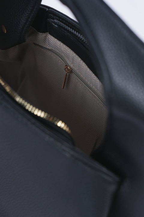 STRUCTURED HAND BAG