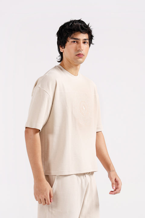 BOXY FIT TEXTURED EMBROIDERED TEE