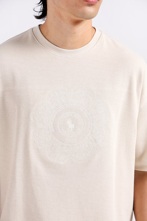 BOXY FIT TEXTURED EMBROIDERED TEE