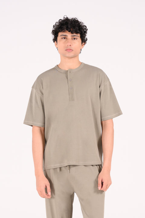 RELAXED FIT HENLEY