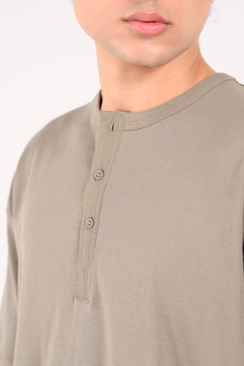 RELAXED FIT HENLEY