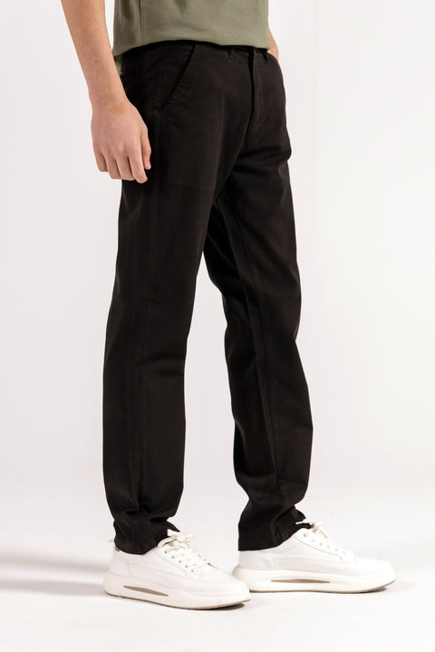 SLIM RELAXED FIT CHINO