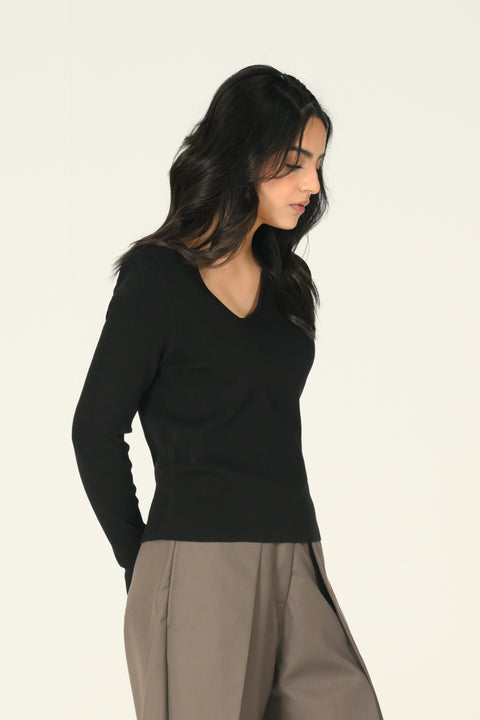 ASSYMETRICAL KNIT TOP