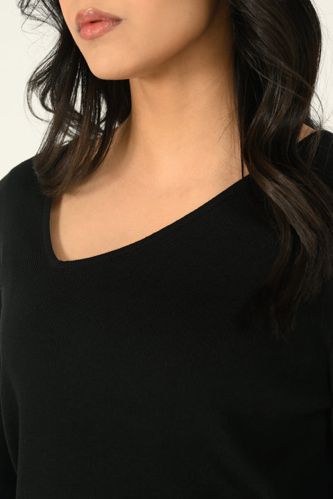 ASSYMETRICAL KNIT TOP