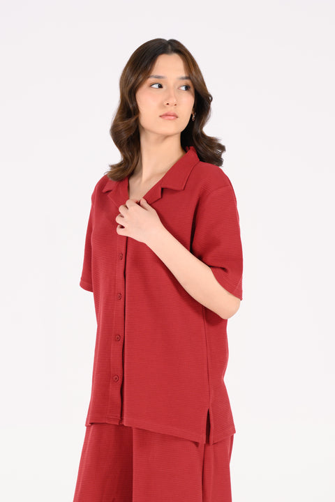 TEXTURED BUTTON DOWN TEE