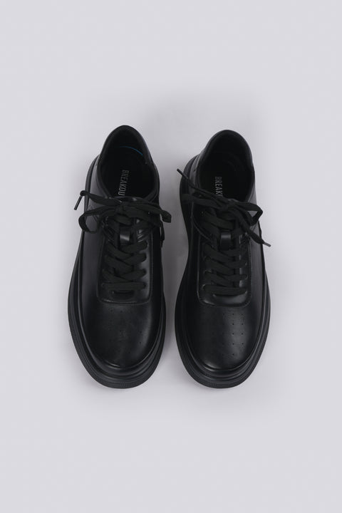 TRAINERS WITH HEEL DETAIL