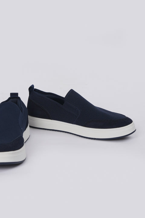 TRAINERS