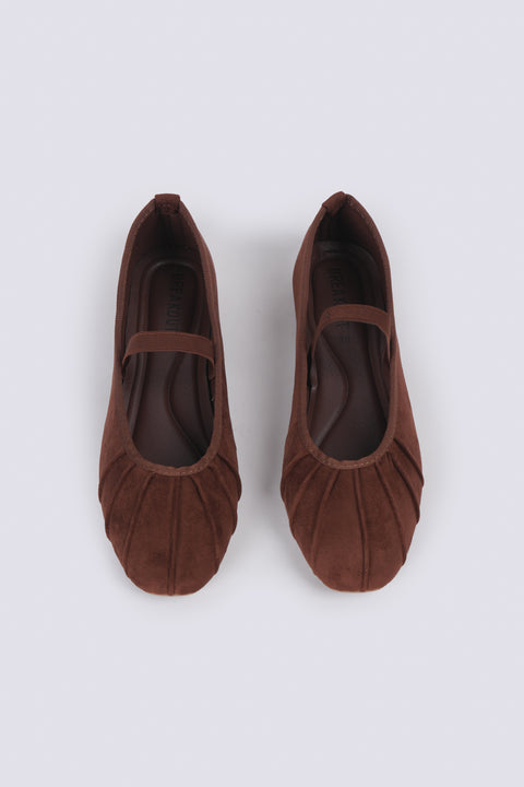 PLEATED SUEDE PUMPS
