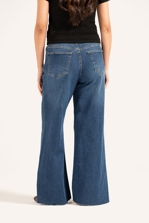 FLARED FIT DENIM