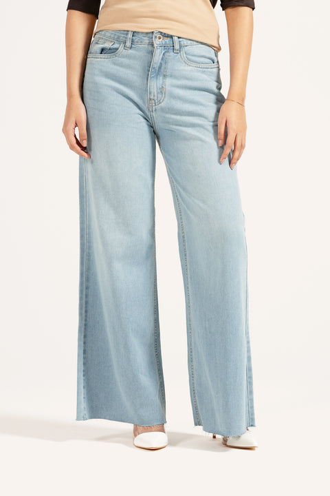 FLARED FIT DENIM