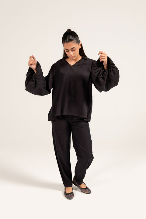 OVERSIZED TOP WITH BALLOON SLEEVES