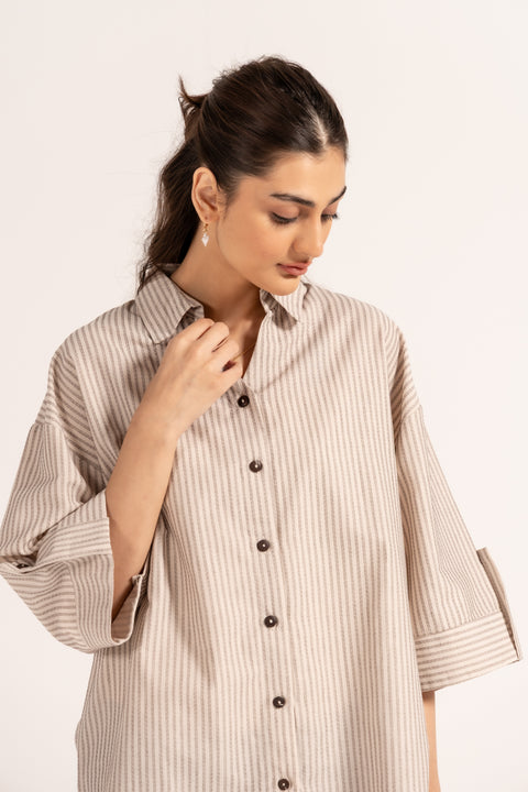 OVERSIZED BUTTON-DOWN SHIRT