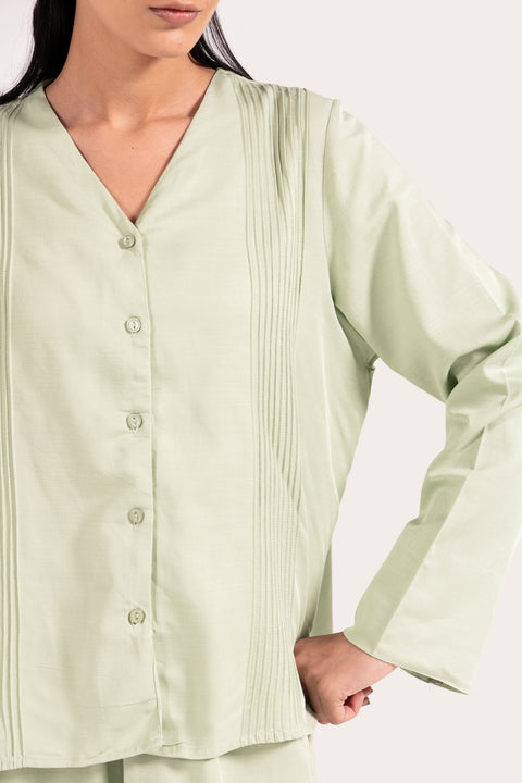 PLEATED BUTTON DOWN SHIRT