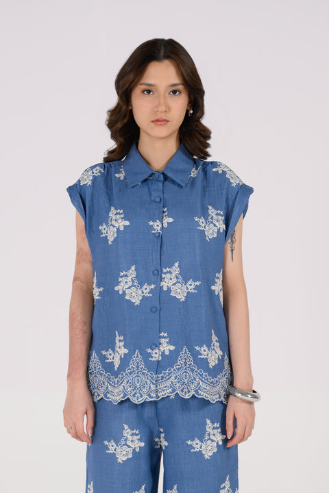 EMBROIDERED BUTTON DOWN TOP