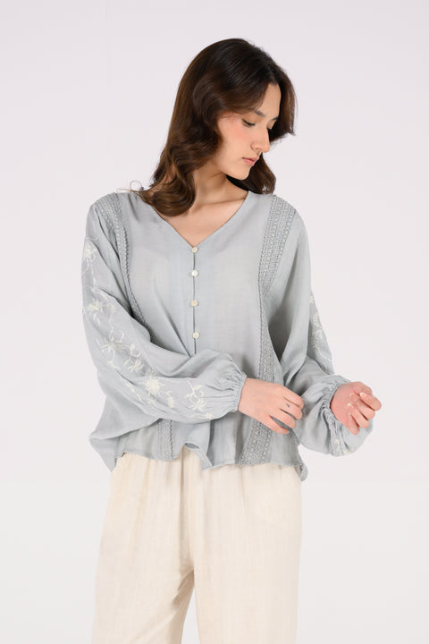 EMBROIDERED KIMONO TOP