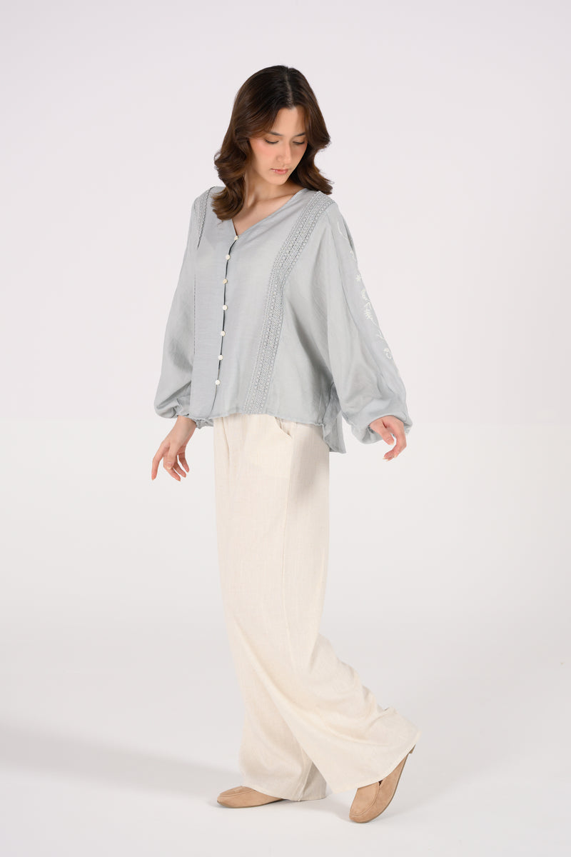 EMBROIDERED KIMONO TOP